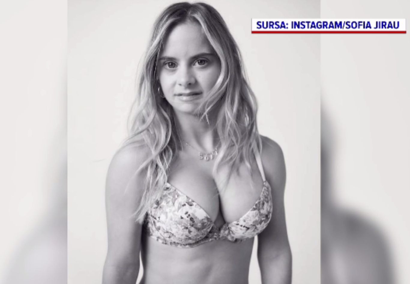 Premieră în modă. Model cu Sindromul Down, la prezentarea unei colecții Victoria Secret