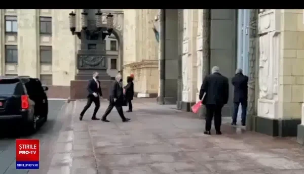 Putin insistă ca NATO să nu se mai extindă către Est şi să-şi retragă trupele şi armamentul din zonă. Ce răspuns a primit