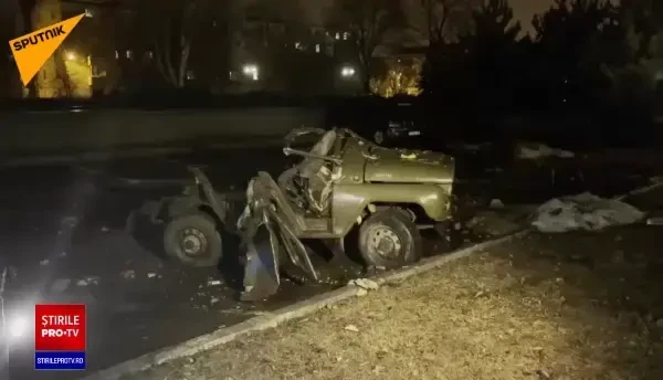 O mașină a explodat lângă sediul guvernului din Donețk