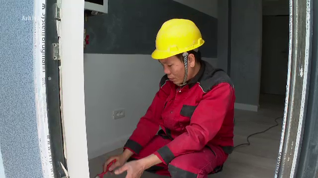 Muncitorii străini din România întâmpină probleme la locul de muncă. „Lucrau 12-13 ore pe zi și s-au întors în Bangladesh”