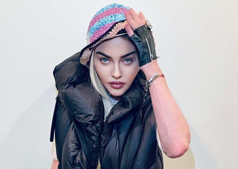 Madonna se ascunde în spatele pozelor editate. „Zici că are 16 ani”