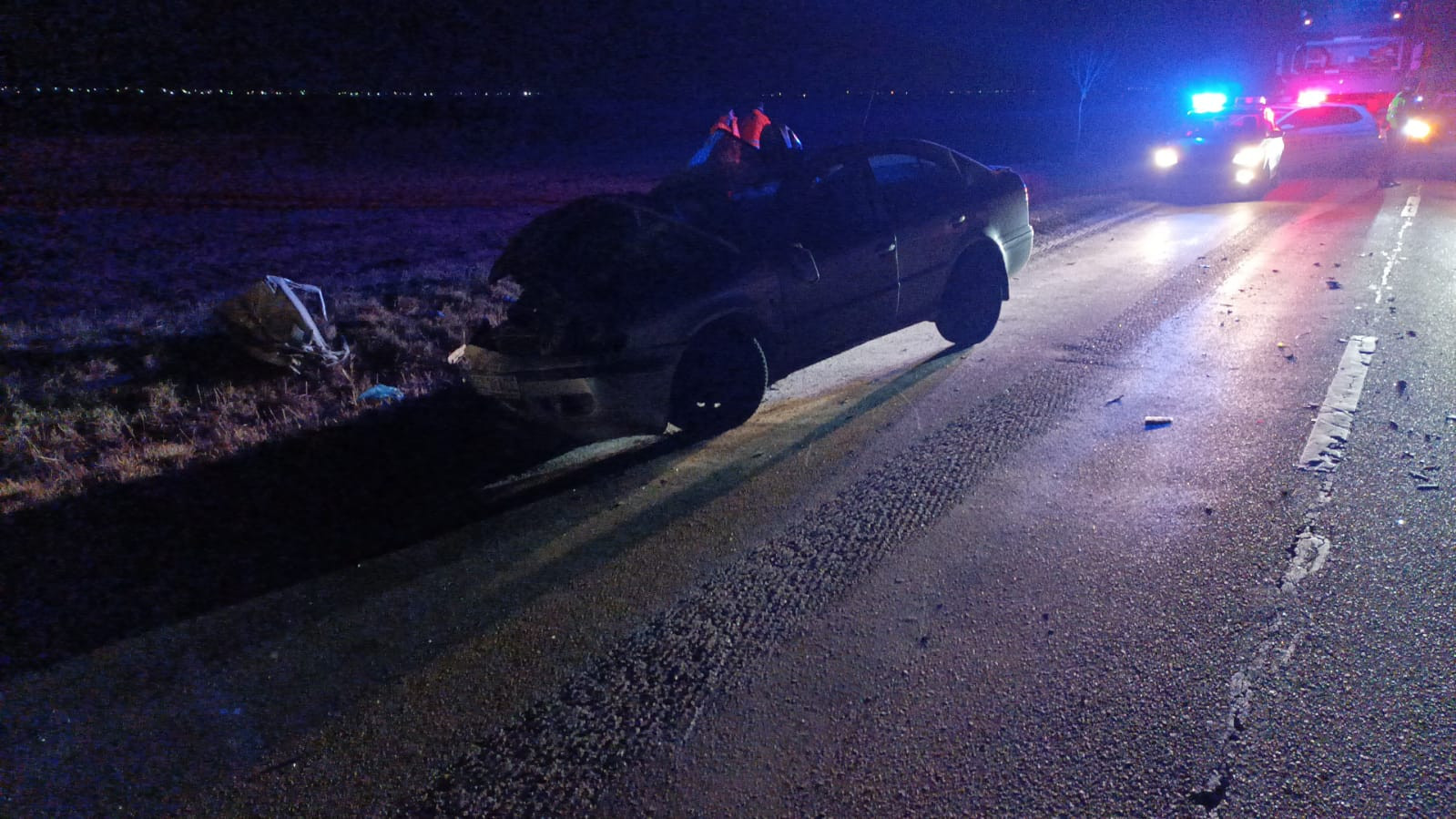 Buzău: Doi soţi au murit după ce autoturismul în care se aflau s-a ciocnit cu un TIR, pe DN 1B