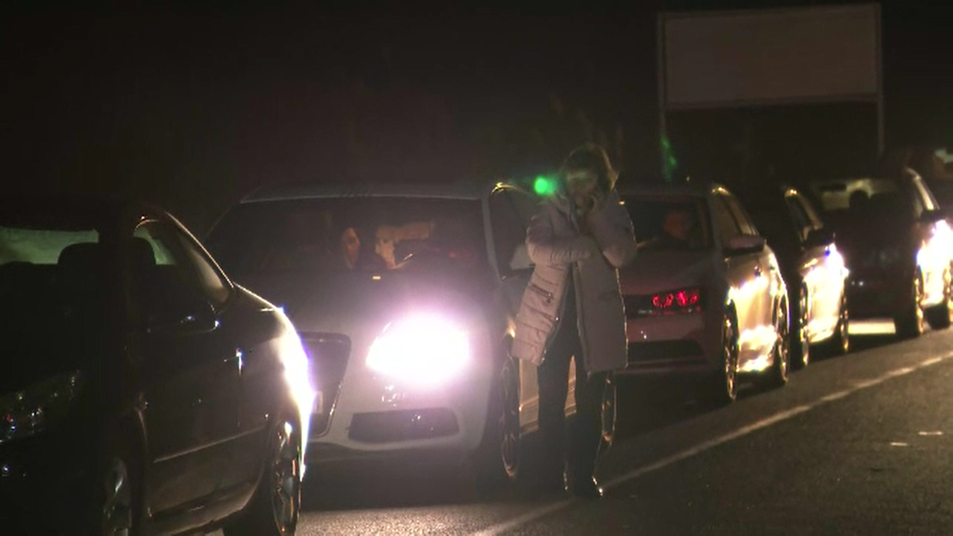 Știrile Pro TV în Ucraina: ”Bărbații își iau la revedere de la soții, iubite sau copii”. Cozi de 40 de kilometri la graniță