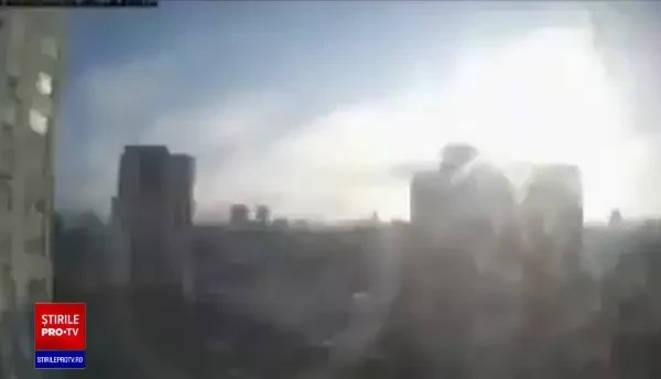 În paralel cu bombardamentele din Ucraina este în toi și un război al dezinformării și propagandei