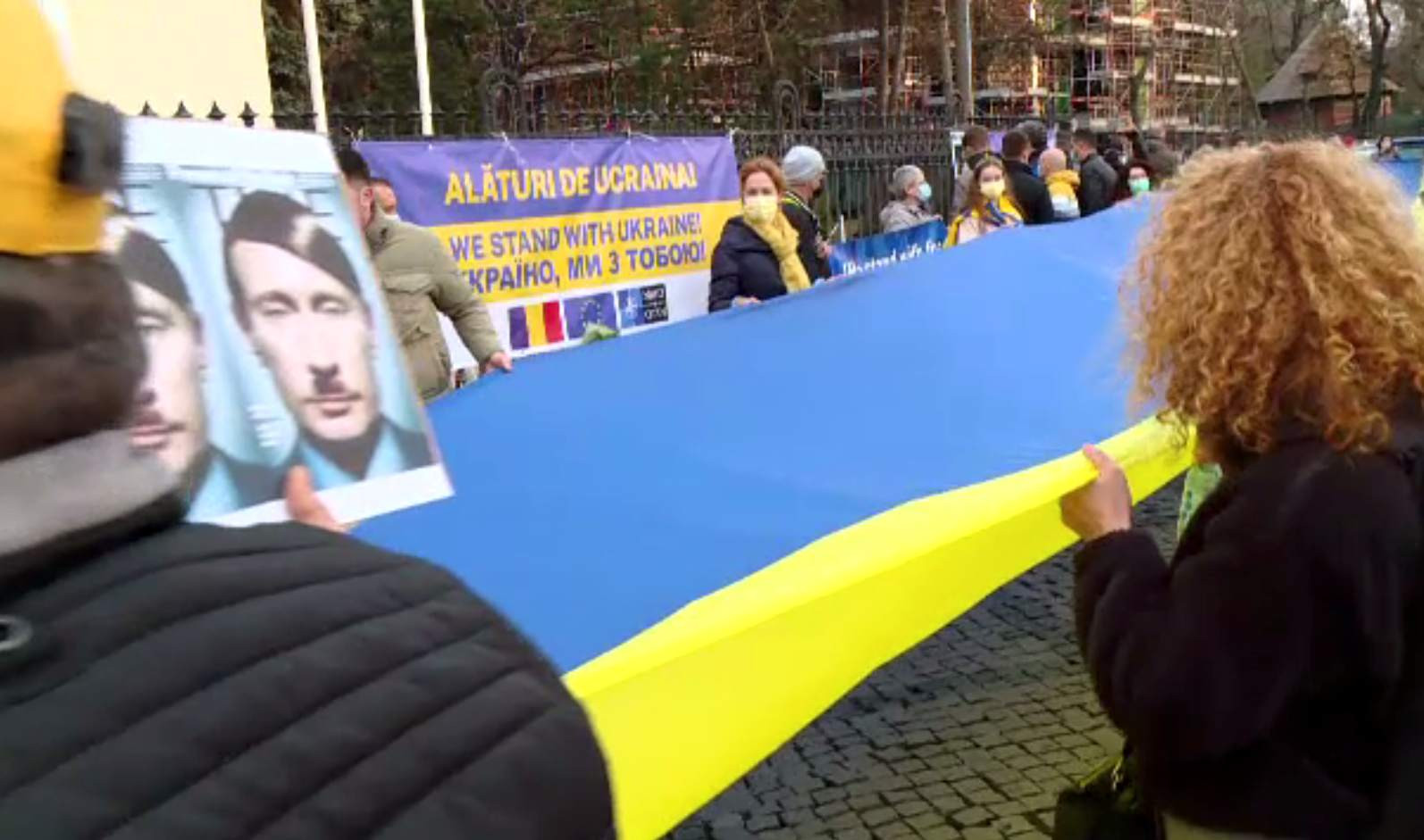 Refugiații au venit la manifestațiile din fața Ambasadei Ucrainei: „Am venit din Odessa și vrem să ne întoarcem în pace”