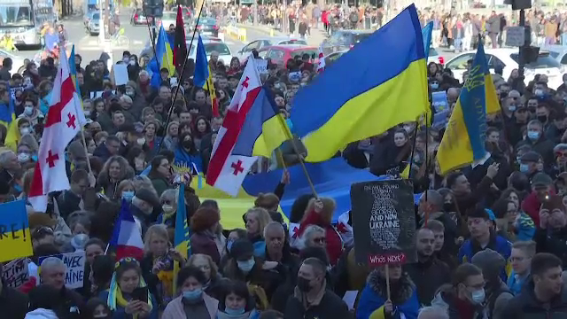 Proteste în toată lumea față de războiul declanșat de Rusia în Ucraina. „NATO, vă rog să ne protejaţi cerul!”