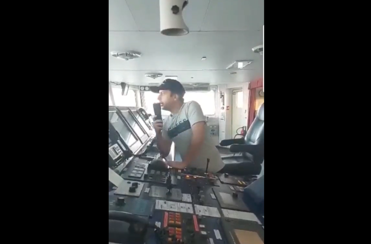 VIDEO. Un echipaj din Georgia a refuzat să ajute o navă rusească: ”Puteți să vă duceți în ..”