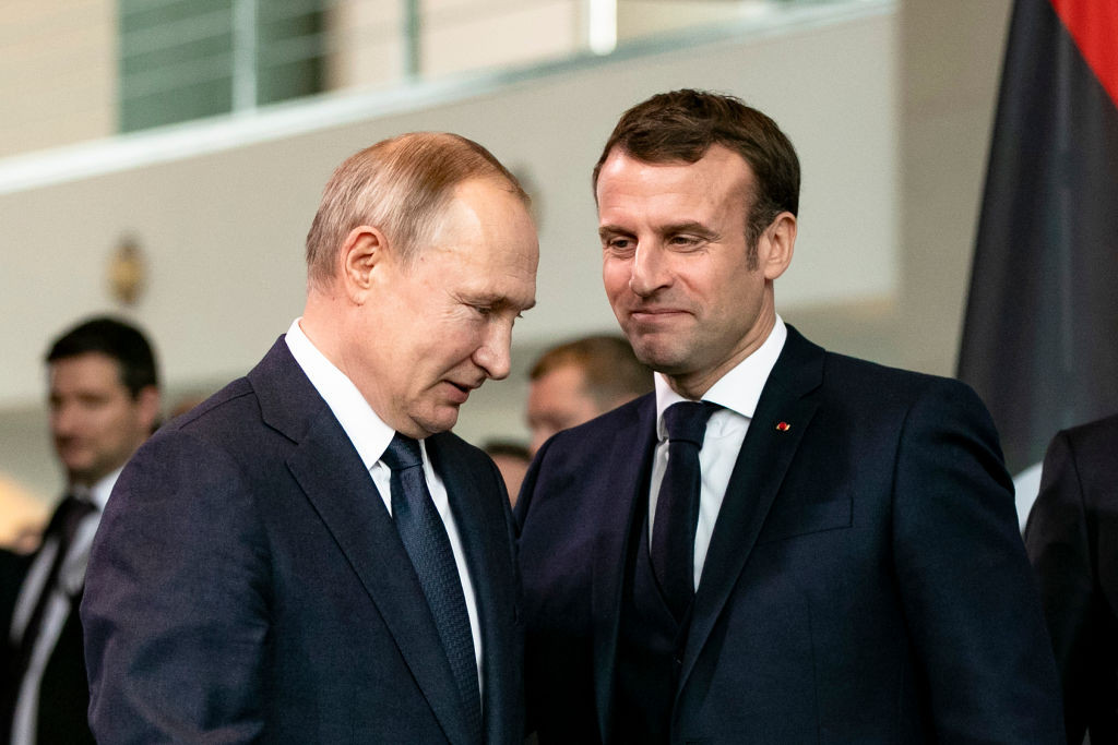 Macron a vorbit cu Putin la telefon. Condițiile puse de liderul rus pentru a opri războiul în Ucraina