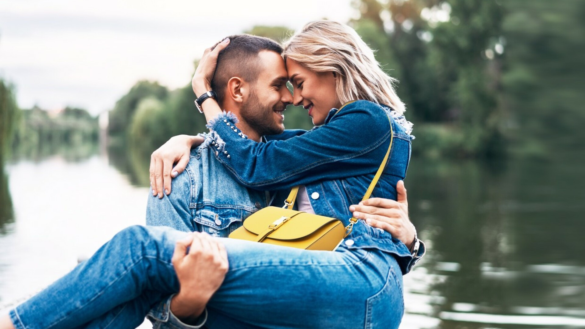 (P) Genți din piele naturală - Cadoul perfect de primăvară