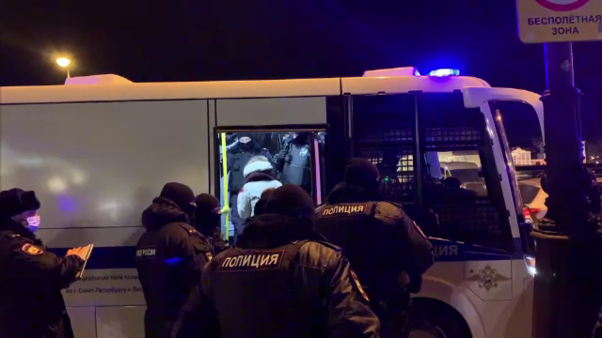 Proteste de amploare în Rusia. 6.400 de oameni au fost arestați