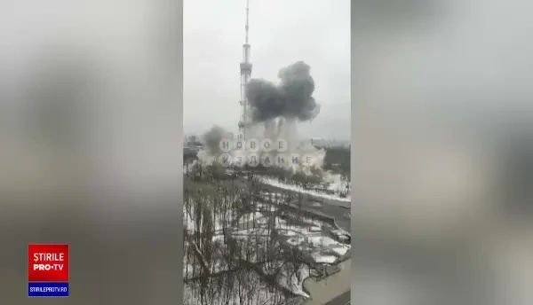 Rusia a început atacul asupra Kievului. Turnul de comunicații a fost lovit de un proiectil