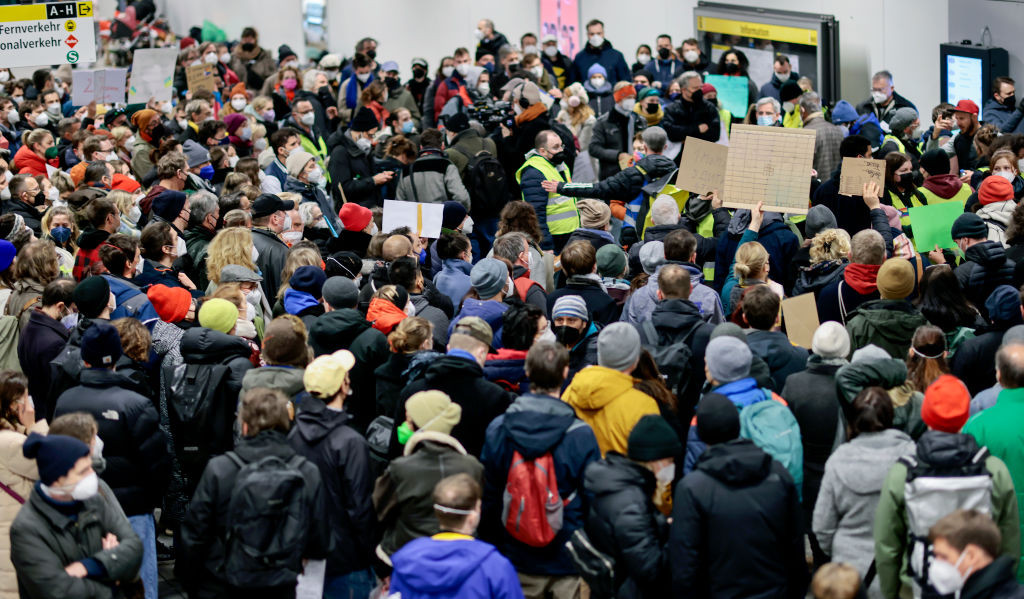 Înaltul Comisar al Naţiunilor Unite pentru Refugiaţi anunţă că în ultimele 7 zile au fugit din Ucraina 1 milion de oameni