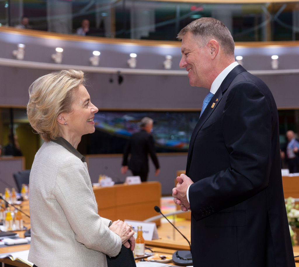 Ursula von der Leyen, întrevedere cu președintele Iohannis: „Nu vom uita solidaritatea românilor în aceste momente”
