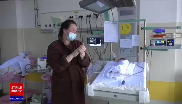 O tânără refugiată din Ucraina a născut gemeni, la spitalul din Vaslui: ”Acum, acolo este groaznic să trăiești cu copii”