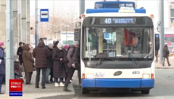 Economia Rusiei se prăbușește, restricțiile sunt tot mai dure, iar presa independentă este desființată