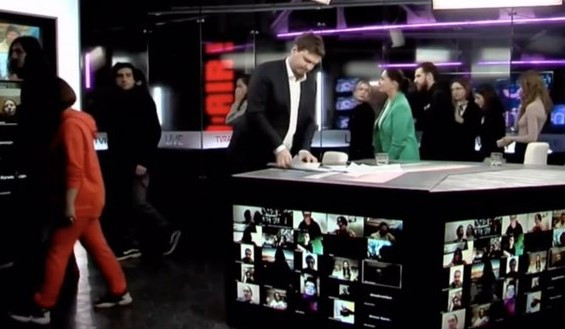 Angajații unei televiziuni din Rusia au demisionat în direct, după ce au spus ”nu războiului”