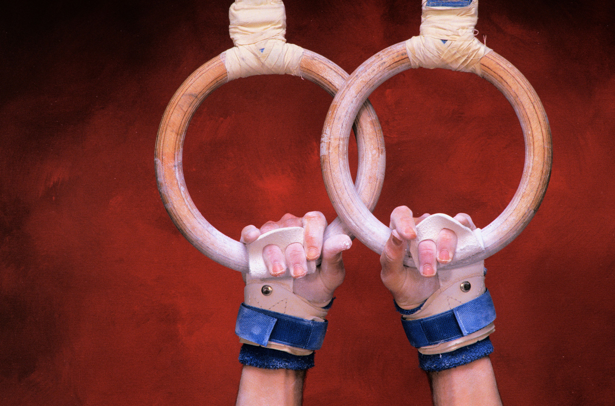 Gimnast rus, anchetat după ce a afișat pe tricou litera „Z”, lângă un rival ucrainean, pe podiumul de la Doha