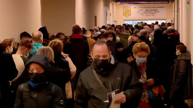 Serviciul de Pașapoarte București va lucra și în weekend pentru a face față numărului mare de solicitări