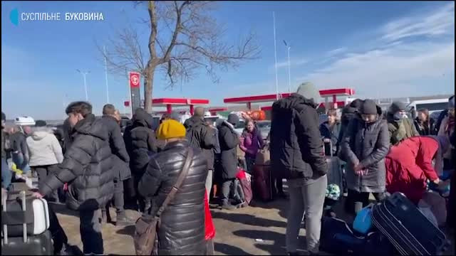 12 bărbaţi au fugit din Ucraina și au trecut prin apa râului Tisa în România