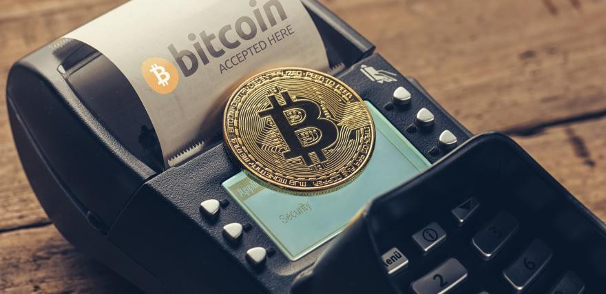 Cotaţia bitcoin a depăşit pentru prima dată pragul de 111.000 de dolari. Ce spun traderii