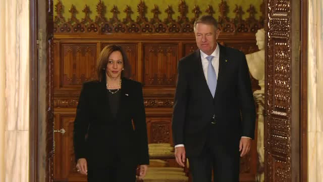 Kamala Harris, Klaus Iohannis