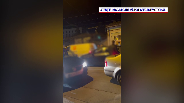 Un bărbat s-a ales cu dosar penal, după ce a lovit fără milă o șoferiță care i-ar fi tăiat calea, vrând să alimenteze