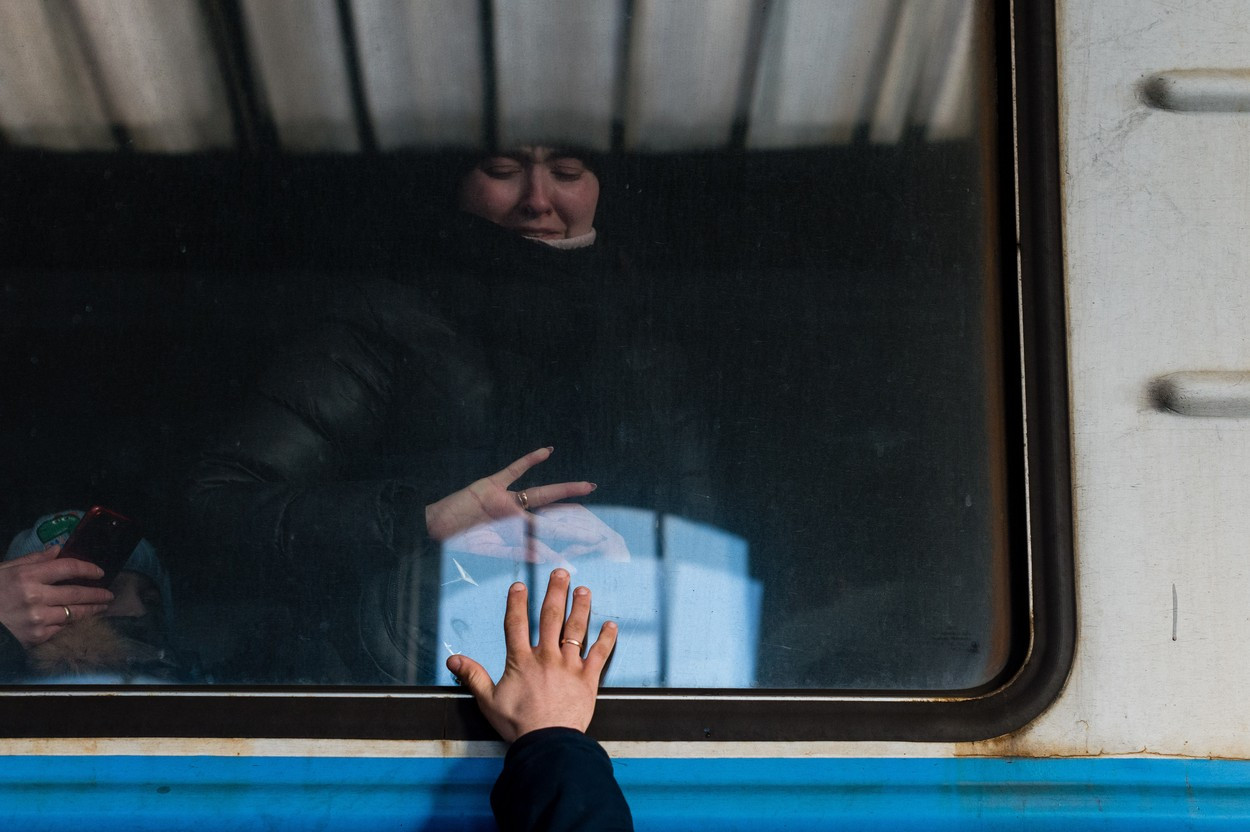 EFE: Aproximativ 4.900 de bărbaţi ucraineni au fugit în România pentru a se sustrage legii marţiale