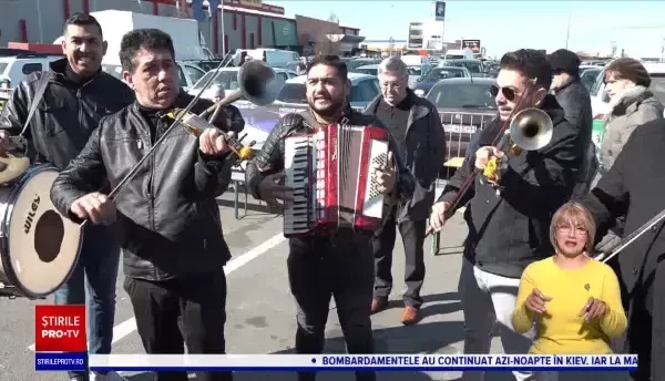 Festivalul "D-ale porcului" a strâns zeci de bucătari iscusiți cu preparate tradițonale. Ce este toroșul