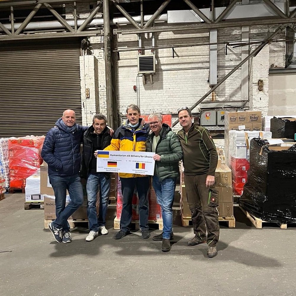 Un muncitor rom&acirc;n a impresionat Germania. Bărbatul a organizat un transport umanitar de 40 de tone către Ucraina