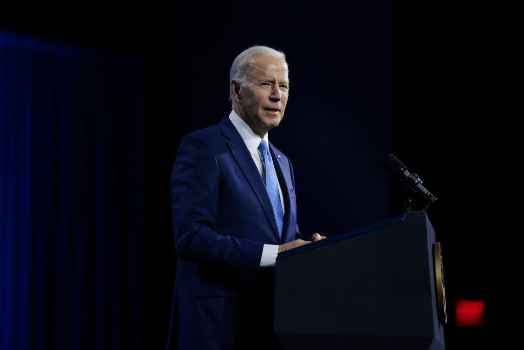 Joe Biden a promis că va continua să furnizeze arme, alimente şi bani pentru a ajuta Ucraina