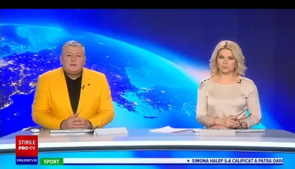 Un incendiu puternic a cuprins acoperișul unei case din Craiova. Familia, care se afla în interior, a reușit să se salveze