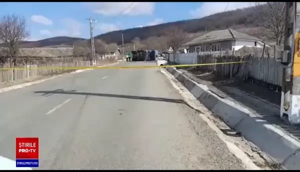 Accident teribil în județul Vaslui. Un camion a intrat într-un stâlp de electricitate care a căzut peste doi copii