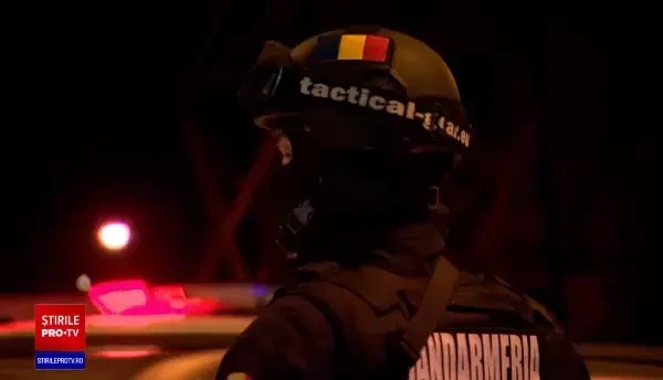 Un militar a fost atacat în post de un bărbat mascat care i-a furat arma și muniția