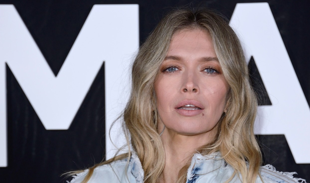 O artistă de top din Rusia a plecat în Polonia și îi ajută pe refugiații ucraineni