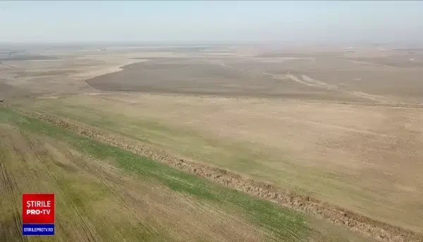 Lovită de secetă extremă, România poate iriga sub 5% din terenul său arabil. Agricultorii primesc apă gratuit