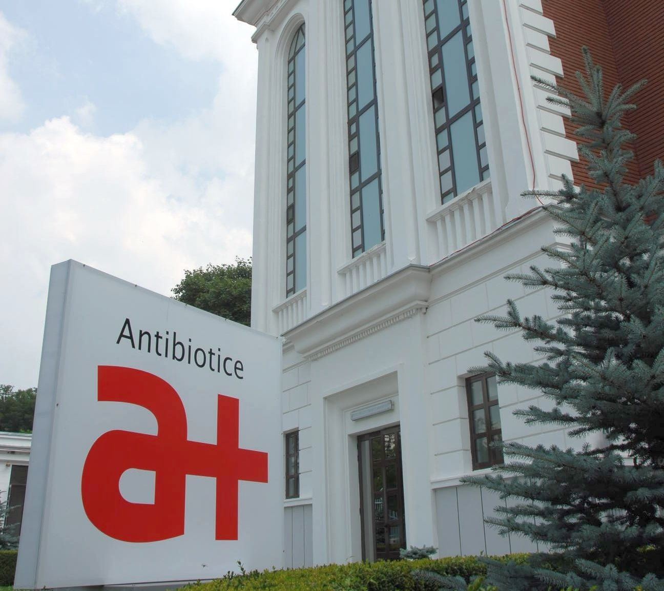 Antibiotice Iaşi a început distribuţia iodurii de potasiu către DSP-uri. În ce situații va fi oferită populației