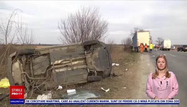 Accident grav în județul Dâmbovița. Un șofer de TIR a pierdut controlul volanului, iar o femeie a murit