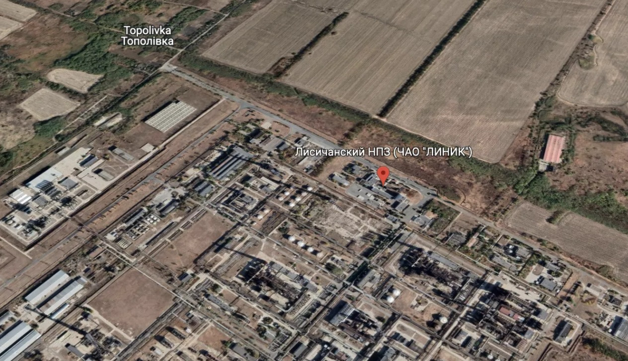 Rușii și-au bombardat propria rafinărie de petrol din Ucraina. VIDEO