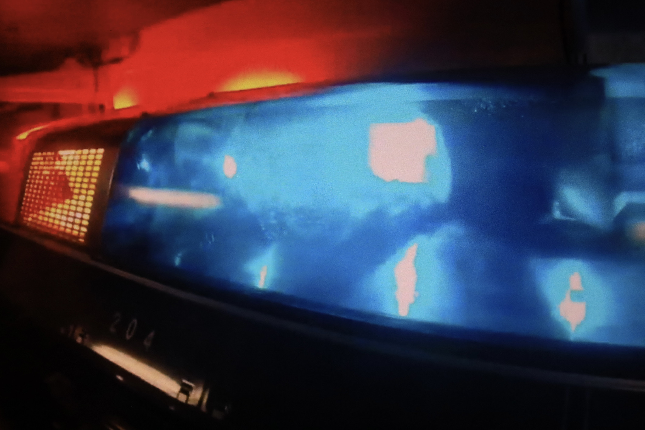 Un individ este căutat de polițiști, după ce și-ar fi amenințat iubita că vrea să-și ia viața