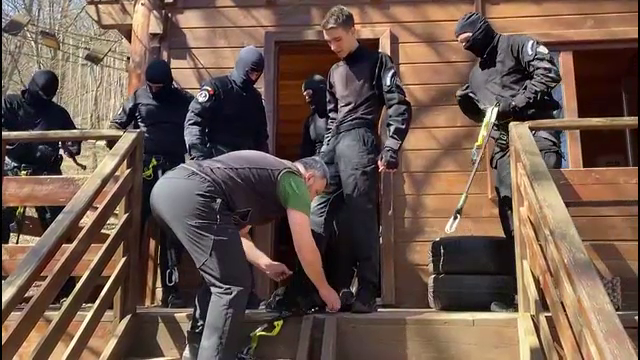 Surpriză de proporții pentru un adolescent care vrea să fie polițist