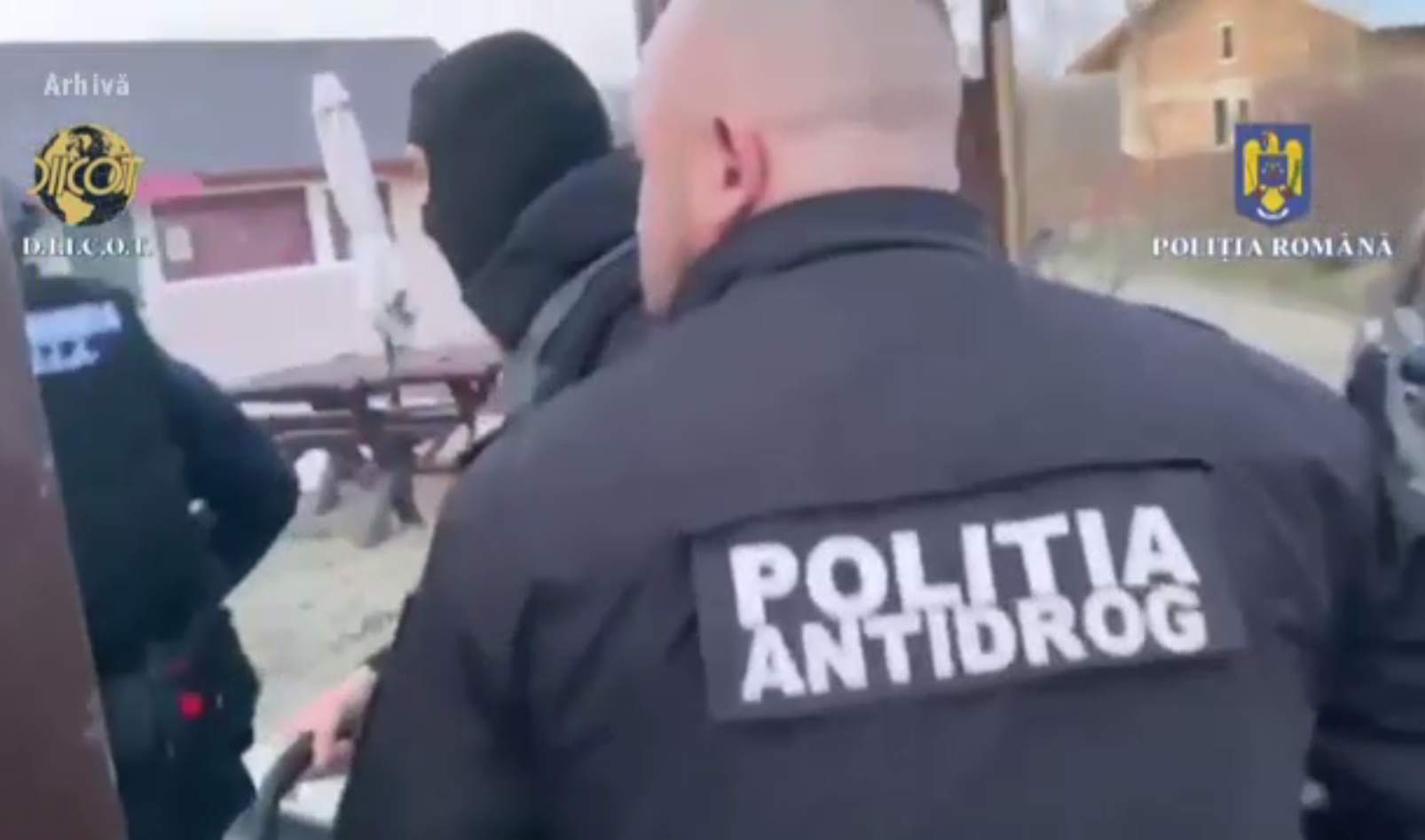 Gruparea lui Ghenosu din Dâmbovița, desființată de procurorii DIICOT. Ar fi traficat tinere timp de zece ani