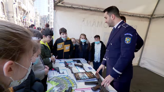 Ziua Poliției Române. Conducerea Inspectoratului General, preluată, în mod simbolic, de un elev de 11 ani