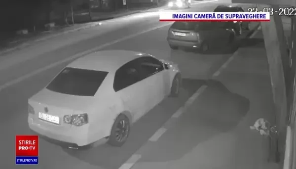 Accident surprins de camerele de supraveghere: Patru mașini au fost implicate