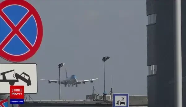 Avionul preşedintelui polonez, Andrzej Duda, s-a întors din drum şi a aterizat de urgenţă