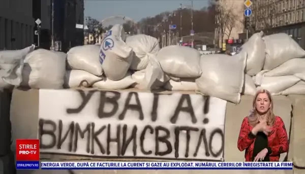 Strigătul disperat al unei bunici din Kiev: „Blestemat să fie Putin! De ce ucide copii?!”