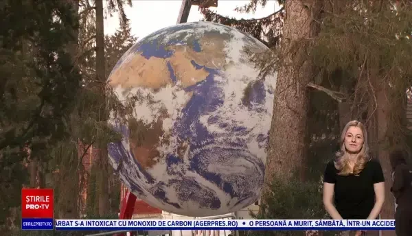 O instalație artistică ce înfățișează planeta Pământ a fost instalată la Grădina Botanică din Cluj-Napoca