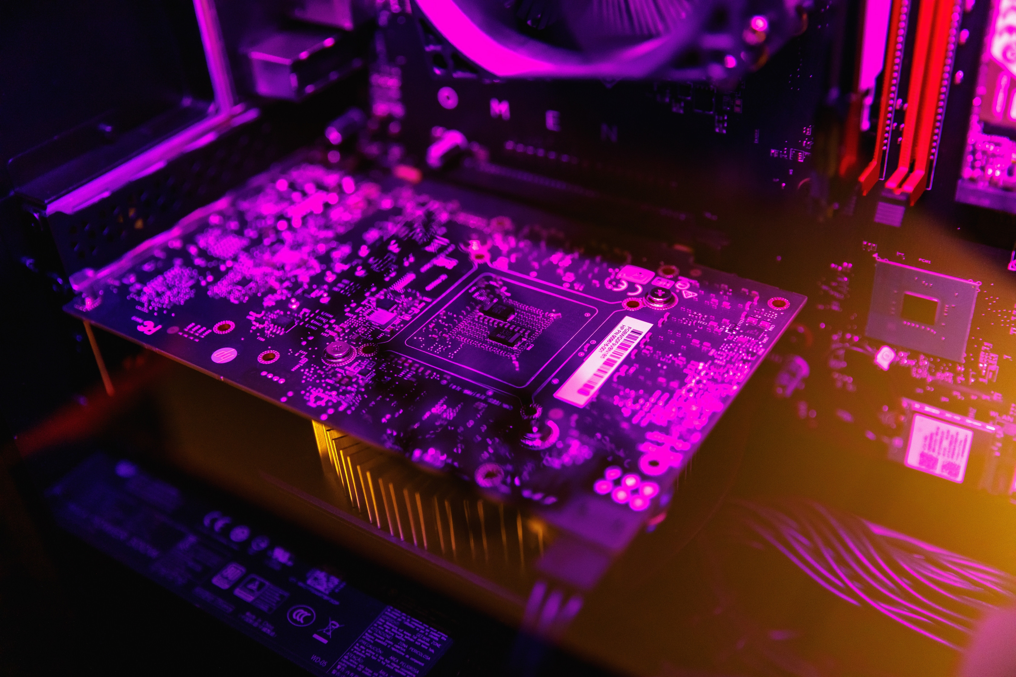 (P) Ce este big data si care sunt industriile unde un asemenea serviciu este necesar?