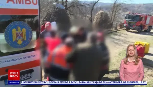 Un bărbat din Dâmbovița și-a prins piciorul într-o motocoasă. Utilajul l-a sfârtecat