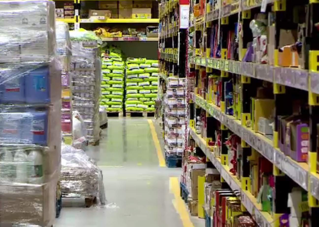 Românii s-au orientat către magazinele discount. Au crescut vânzările și numărul de clienți, din cauza inflației