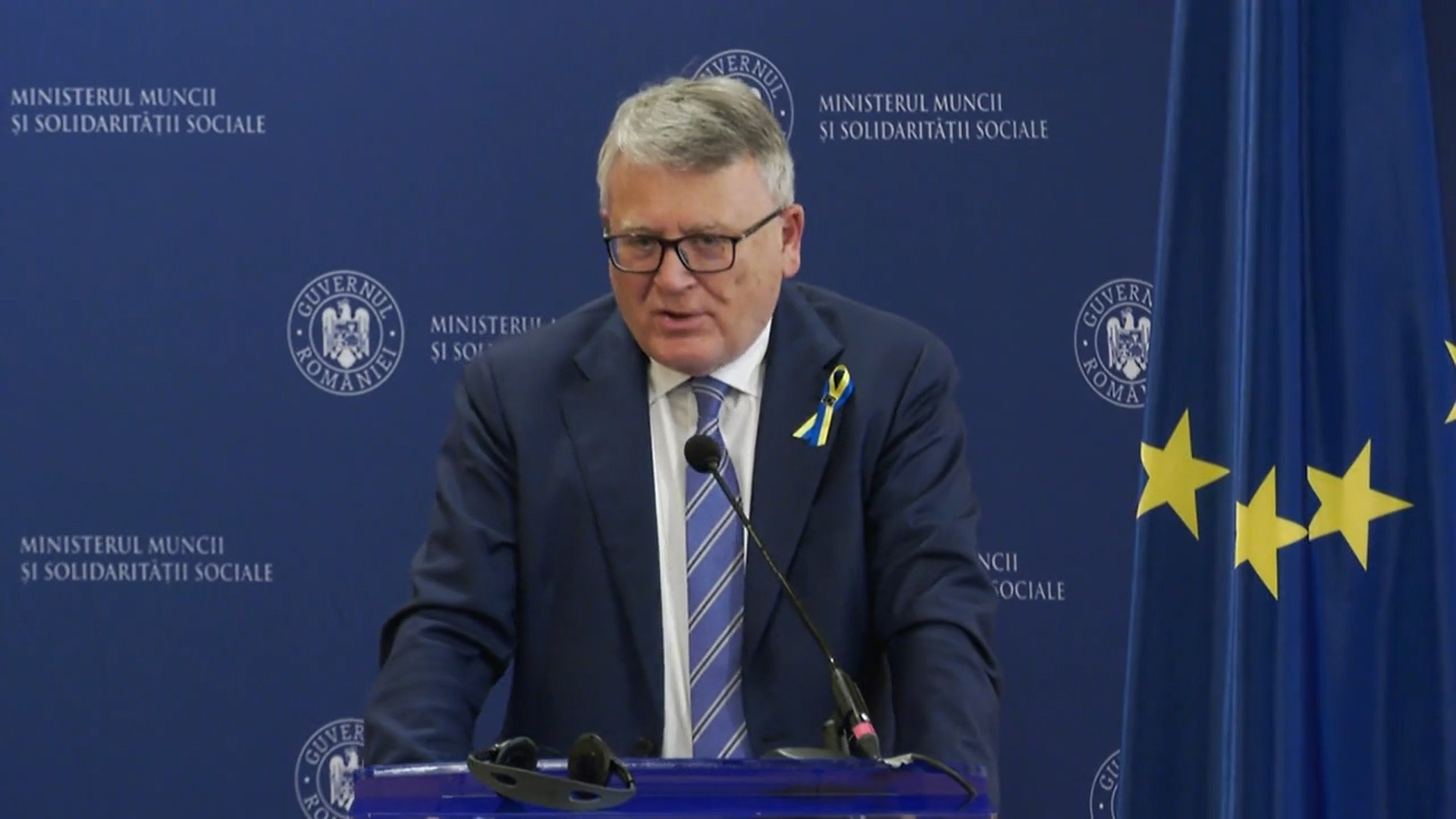 România este lăudată de un comisar european: Felul în care a gestionat situaţia refugiaţilor este remarcabil